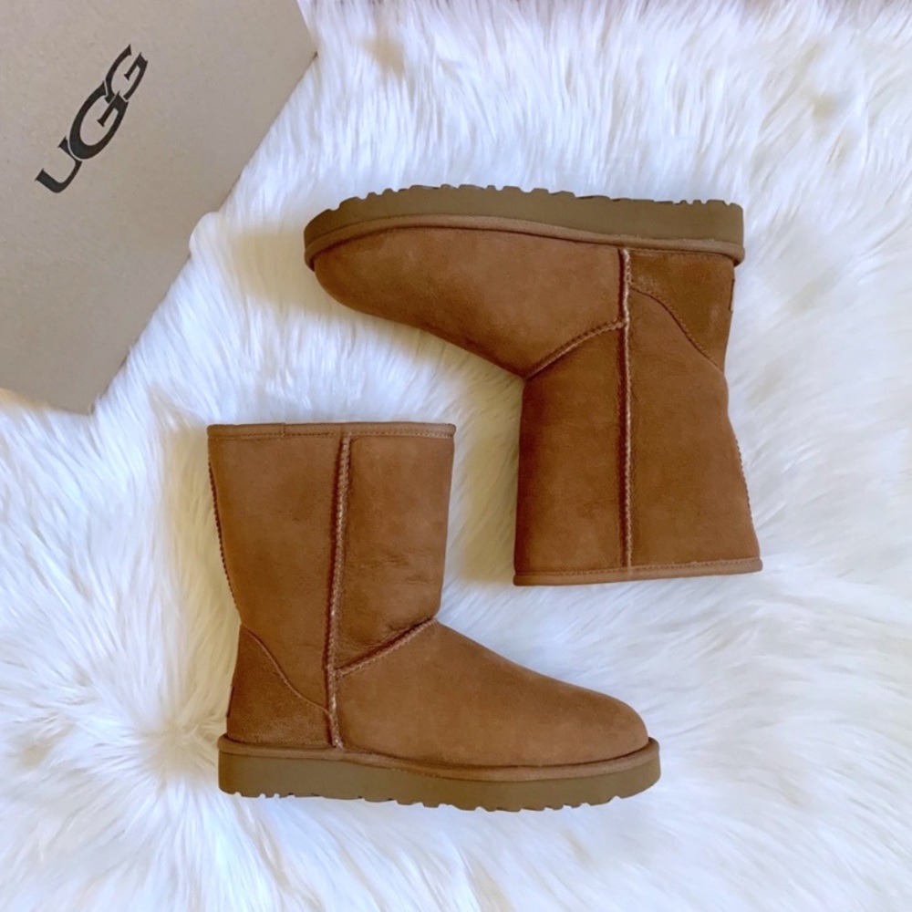 UGG Chestnut Classic Short II Boots - Picture 2 of 8